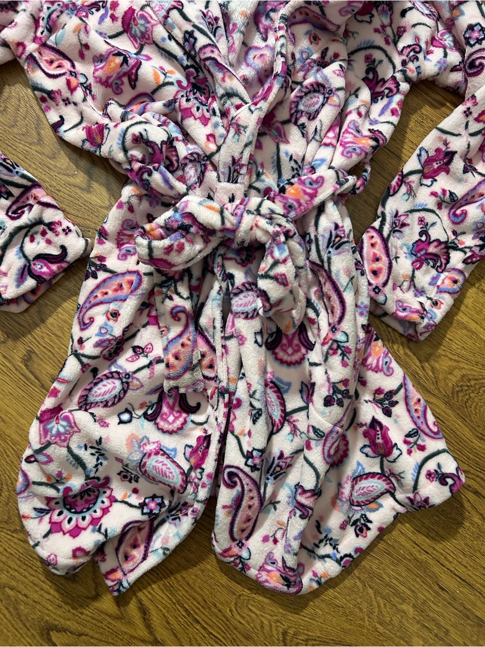 Vera Bradley Robe - Picture 5 of 10